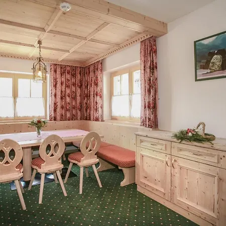 Ferienclub Silbertal - Almhütten * Sölden